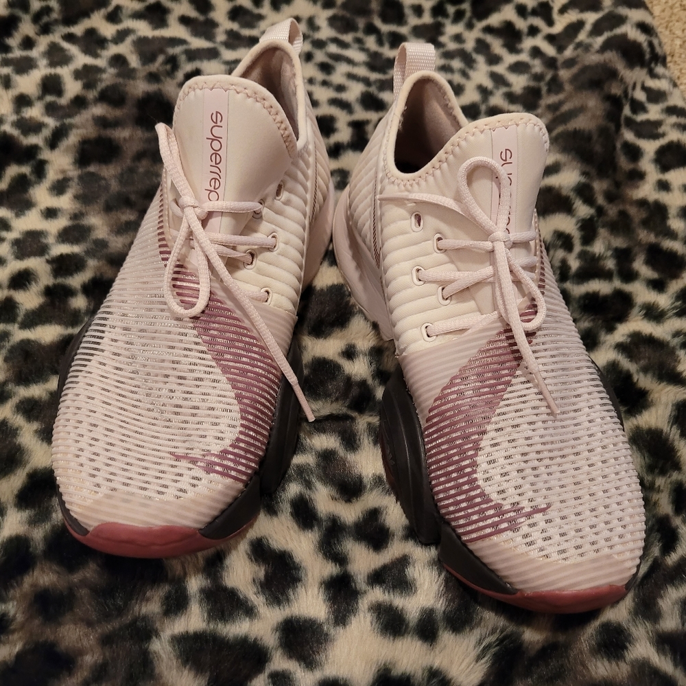 Nike Air Zoom SuperRep in Gooseberry W8